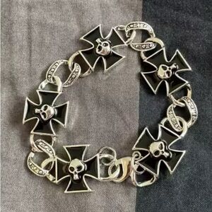New Silver Toned and Black Skull Cross Bracelet